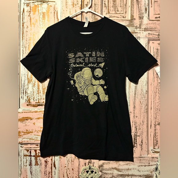 Bella Canvas Other - Bella Canvas Black Tee with Astronaut Design